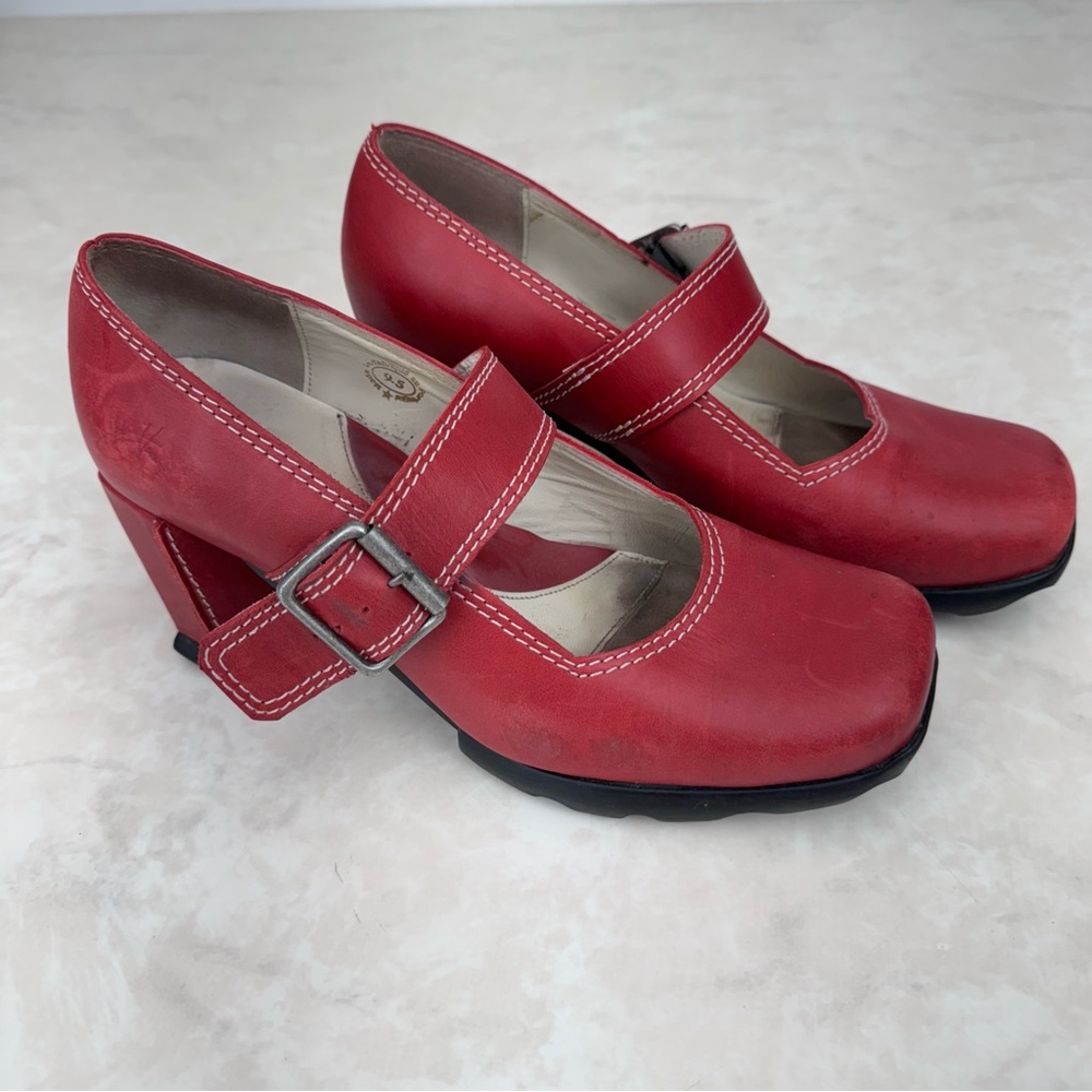 DISCONTINUED RED TOGETHER HI BENATAR’S - 9.5